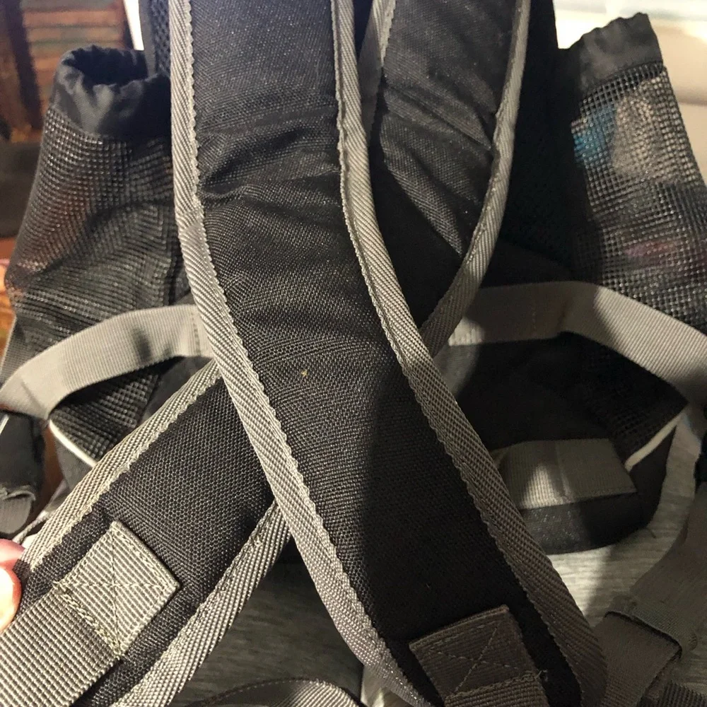 Like New Outward Hound Backpack or front-pack wear either way Small pet/puppy